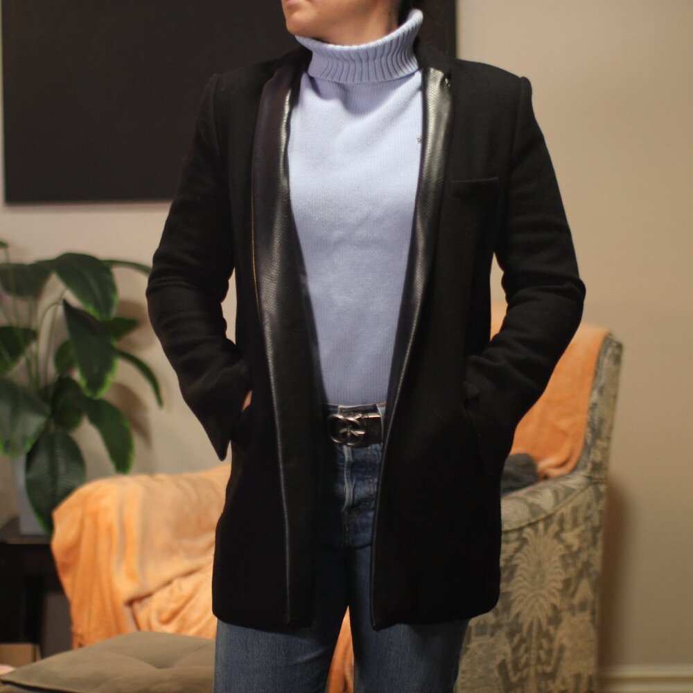 Zara Womens Coat Elegant Black Coat. Trench Coat.
